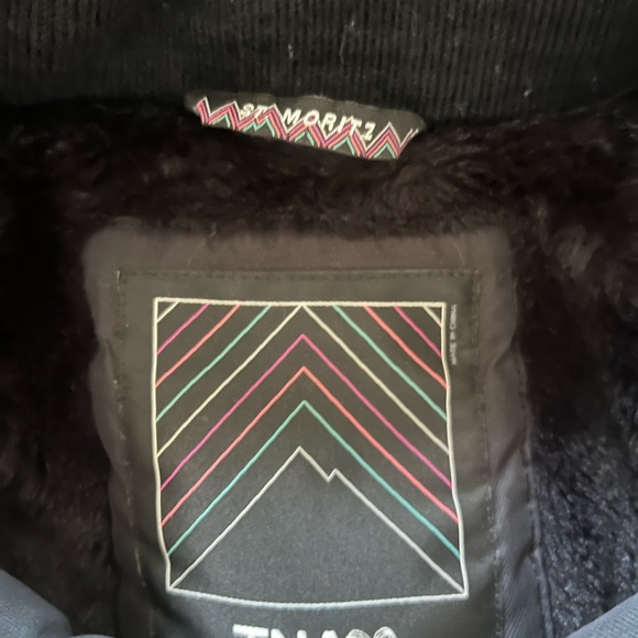 Aritzia TNA St. Moritz Bomber Jacket - Picture 4 of 14